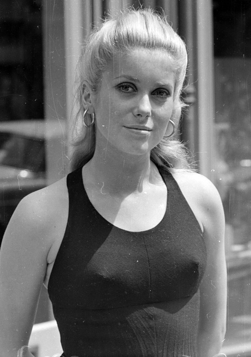 Catherine Deneuve photo