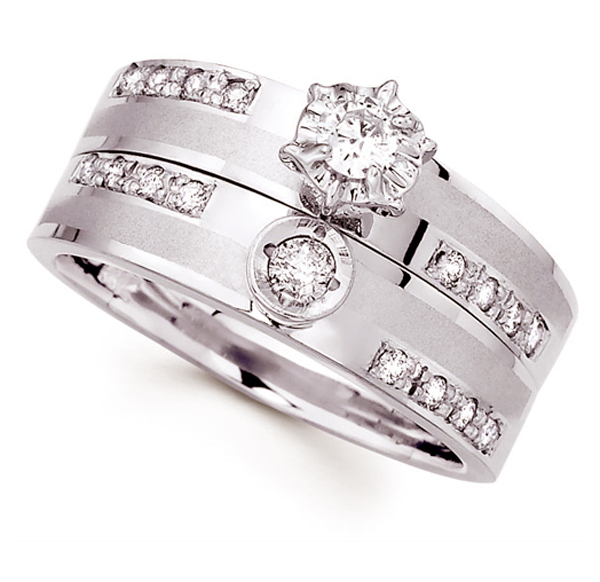 Jewelry, diamond ring photo