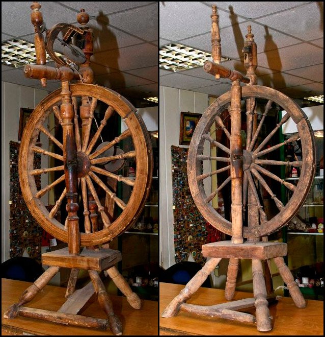 Original antique spinning wheels, photo