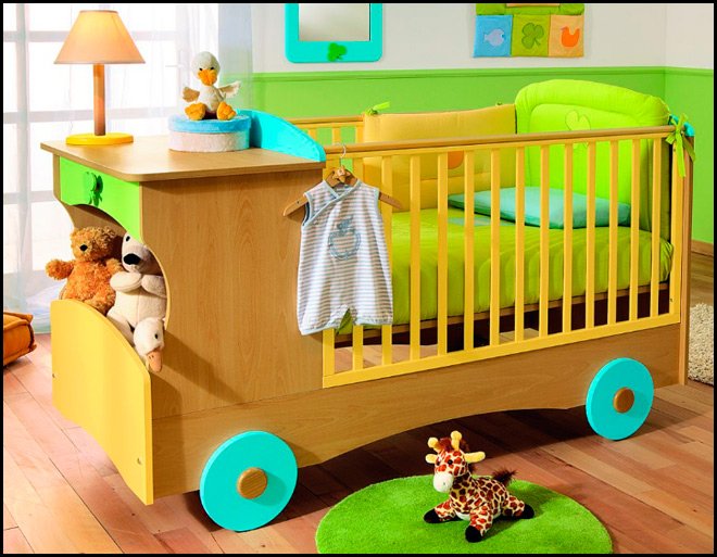 How to choose a baby cot?