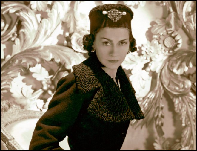 Coco Chanel Legend and Life, Lonely Chanel