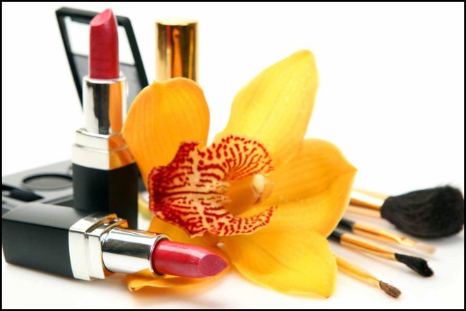 Reviews of cosmetics and perfumery