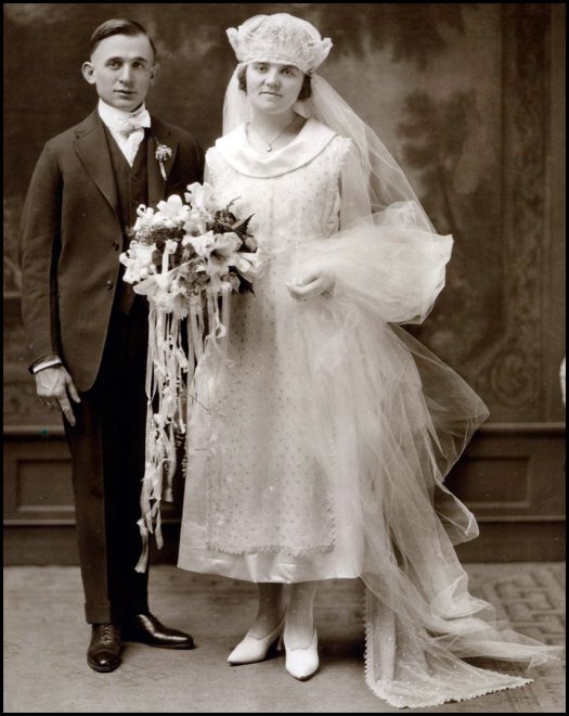 Vintage wedding dresses in photos