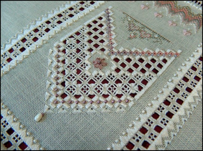 Embroidery using the hemstitch technique