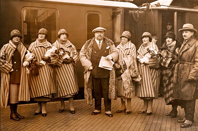 Paul Poiret with fashion models