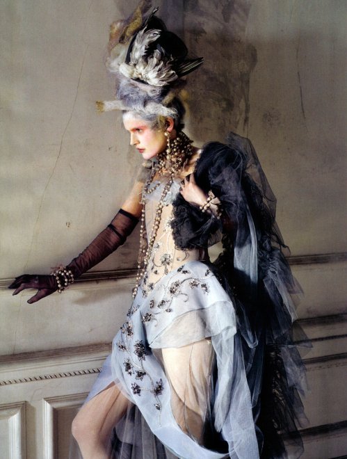 Photographer Tim Walker fashion photo