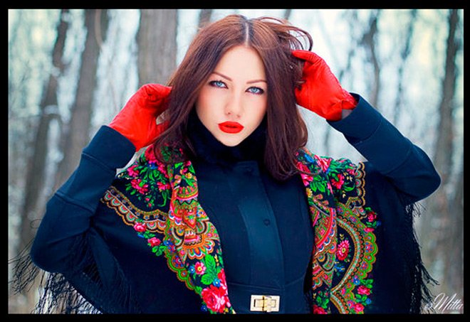 Russian shawls and scarves made of wool photo