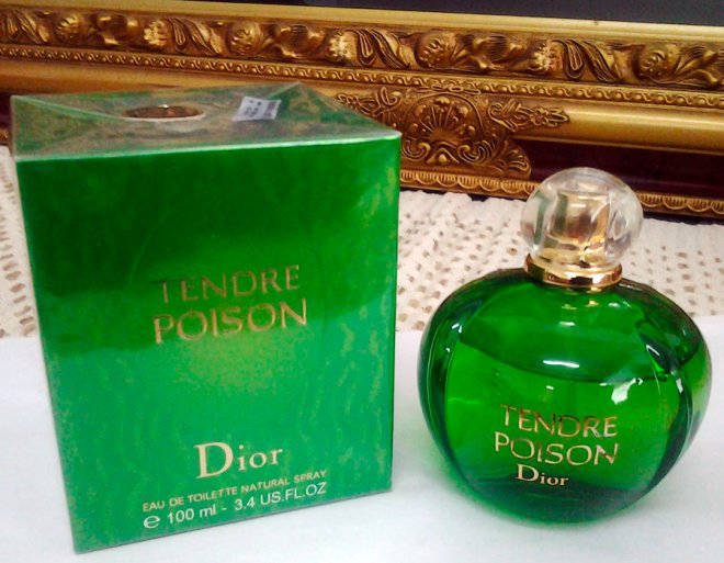 Christian Dior Tendre Poison perfume