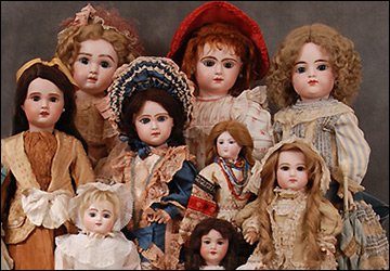 About the life of dolls of past eras