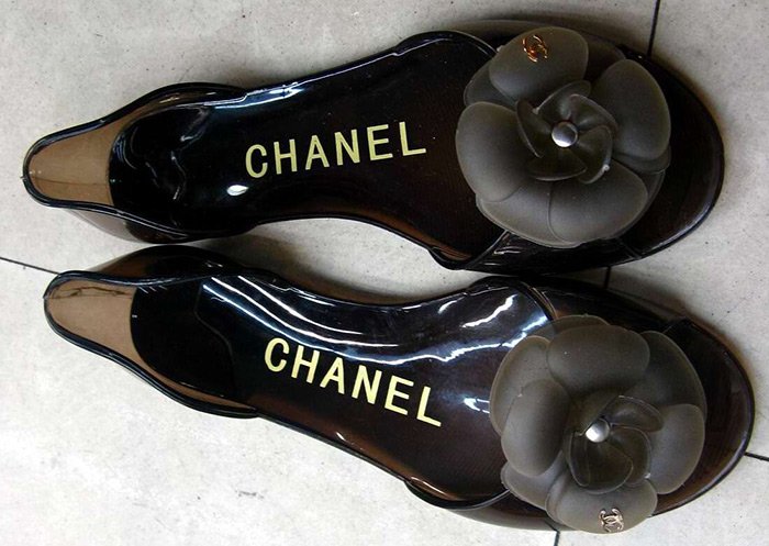 Chanel fashion slippers