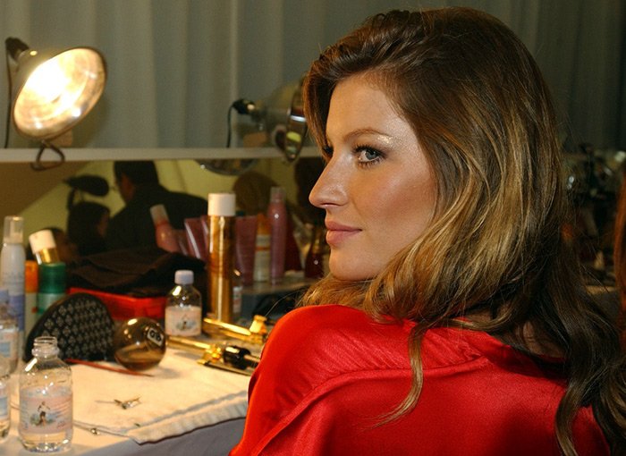 Gisele Bündchen - photo at work