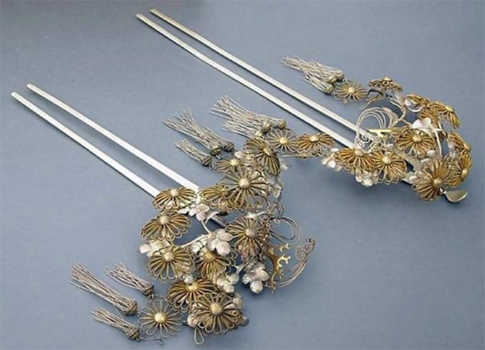 Japanese knitting needles - hair jewelry