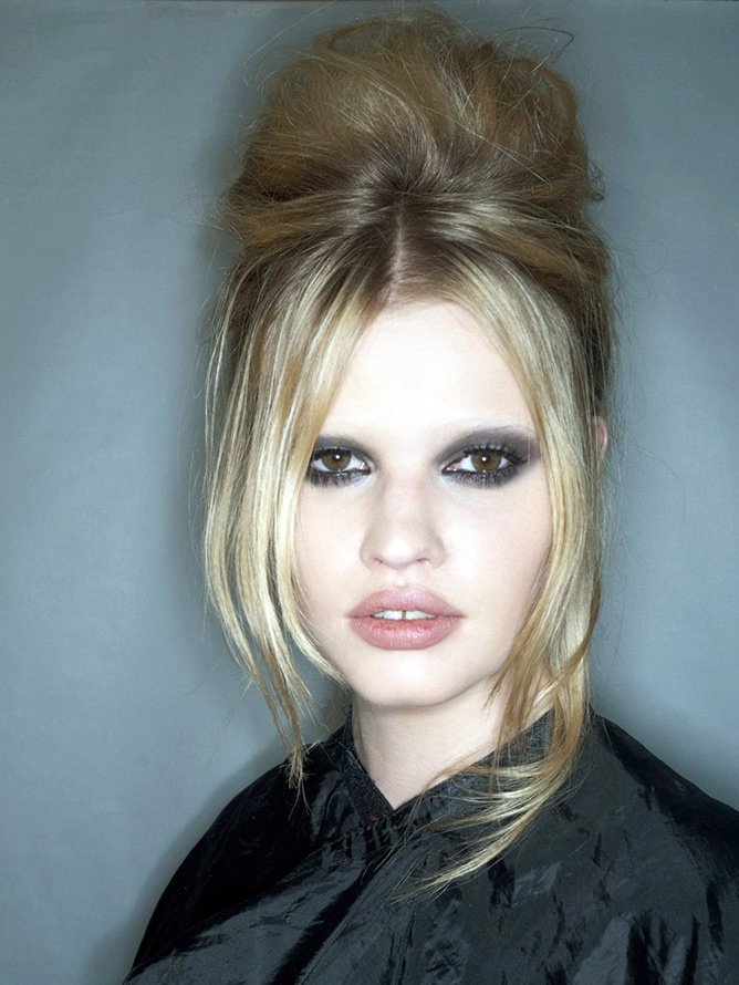 Model Lara Stone photo portrait