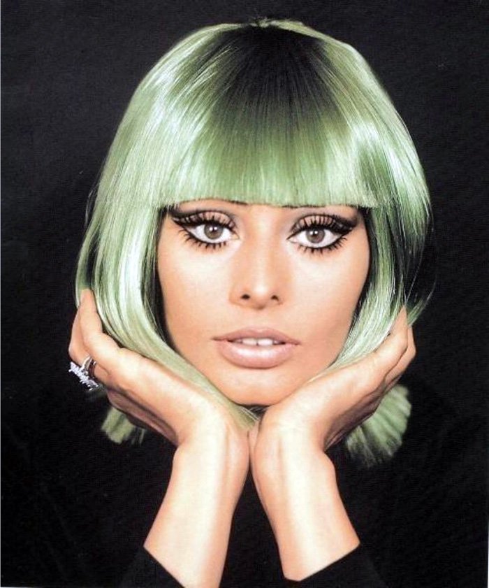 Sophia Loren - photo in a wig