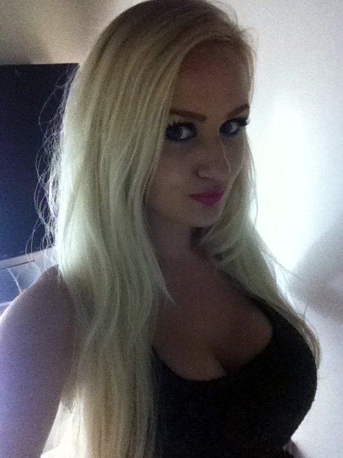 Blonde Charlotte - Barbie Style Photo