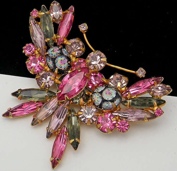 Vintage jewelry, brooch photo