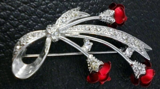 Beautiful Jewelry - Brooch