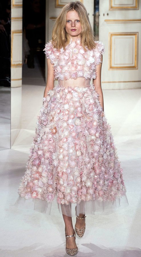 Flowers spring-summer 2024 Giambattista Valli photo