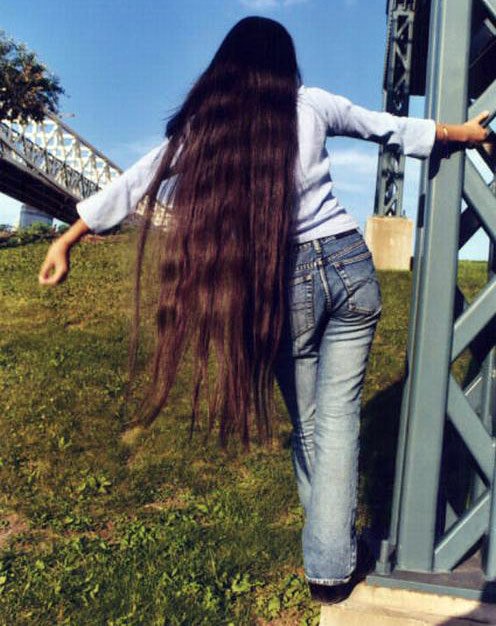 Very long loose hair, photo