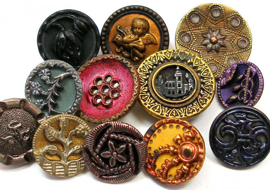 Vintage buttons, the history of buttons in photographs