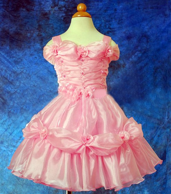 Children's dresses in the style of Barbie, photo