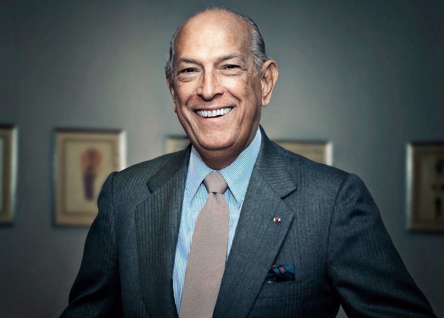 Designer Oscar de la Renta photo