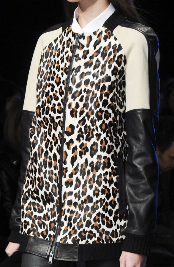 Women's jacket DKNY autumn winter 2024-2025, photo