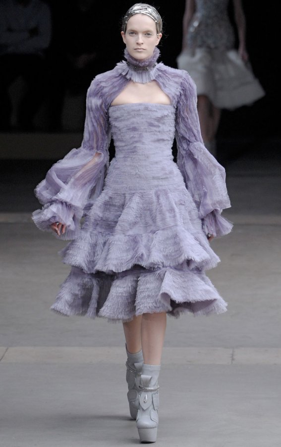 The most beautiful dresses Alexander McQueen photos