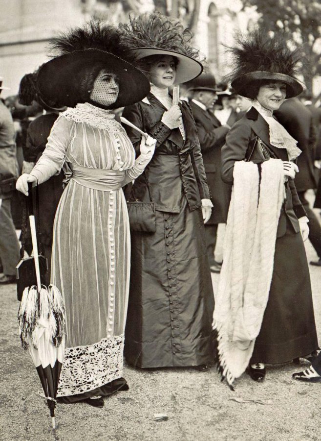 Dresses of the early 20th century, photo