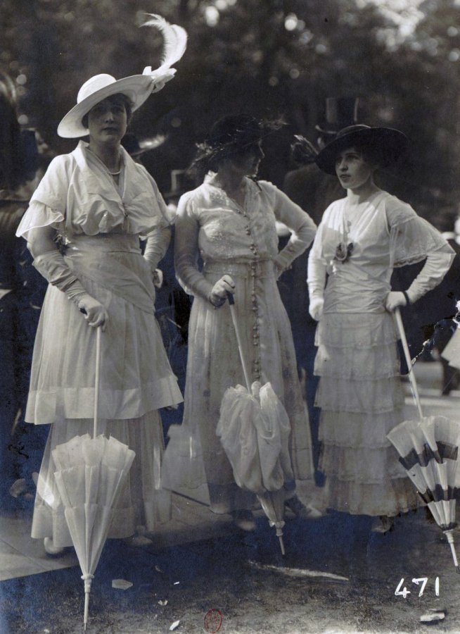 French fashion of the early 20th century, photo