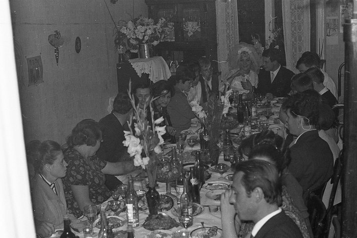 Wedding table in the USSR, photo