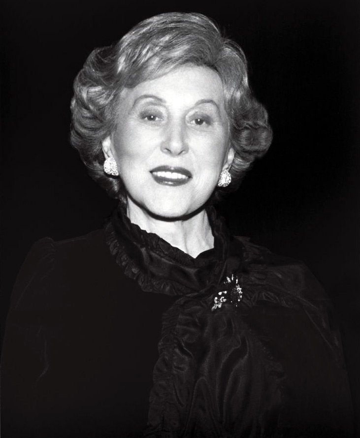 Portrait photo of Este Lauder