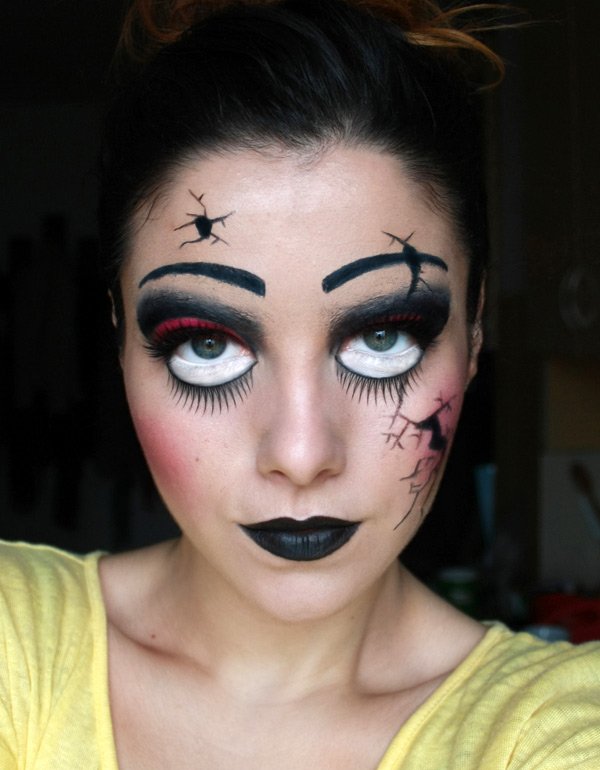 Festive Halloween makeup, photo