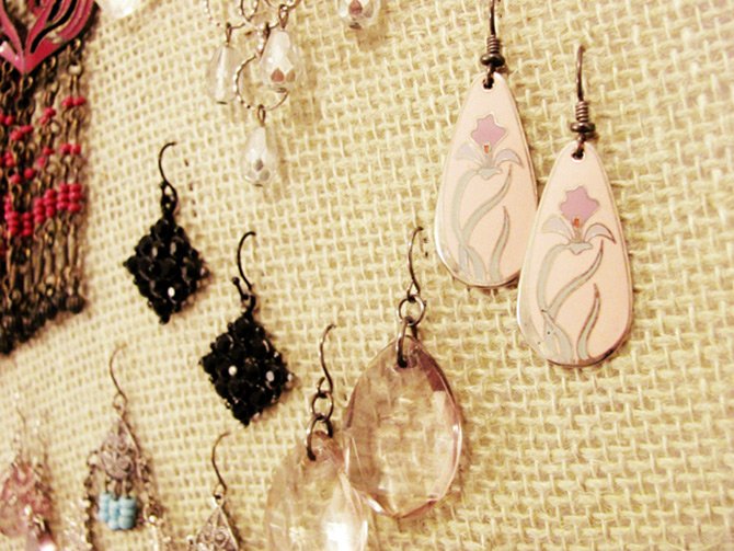 How and where to store photo jewelry