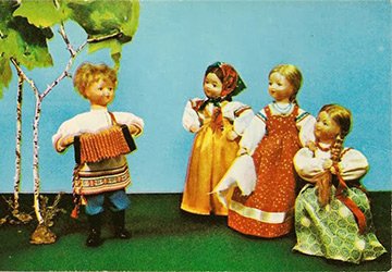 Dolls in national costumes