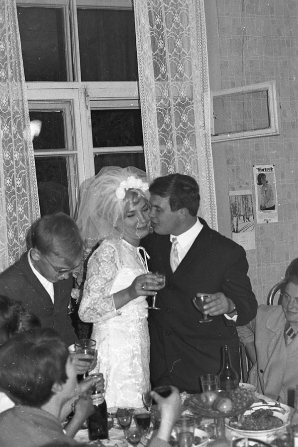 Wedding table in the USSR, photo