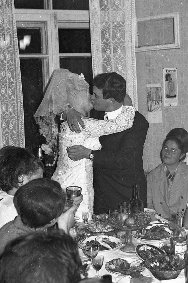 Wedding table in the USSR, photo