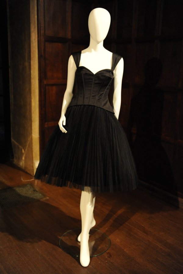 Zac Posen black dress, photo