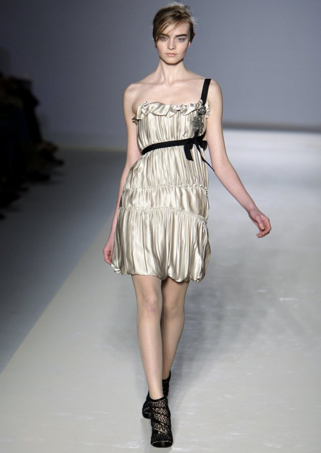 Alberta Ferretti dress, photo