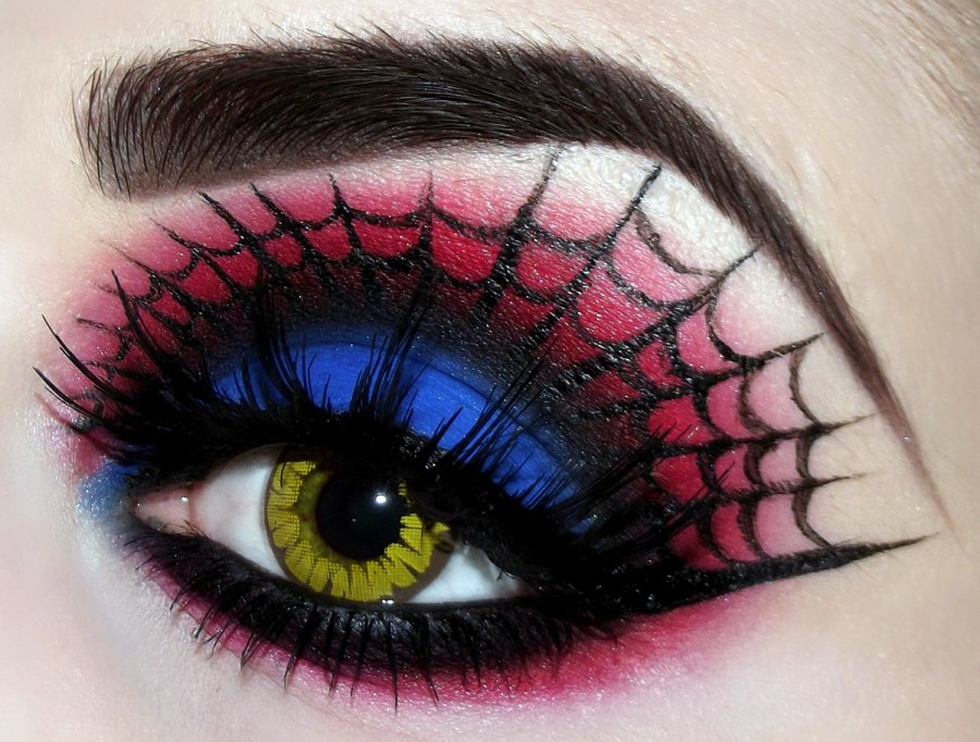 Halloween eye makeup, photo