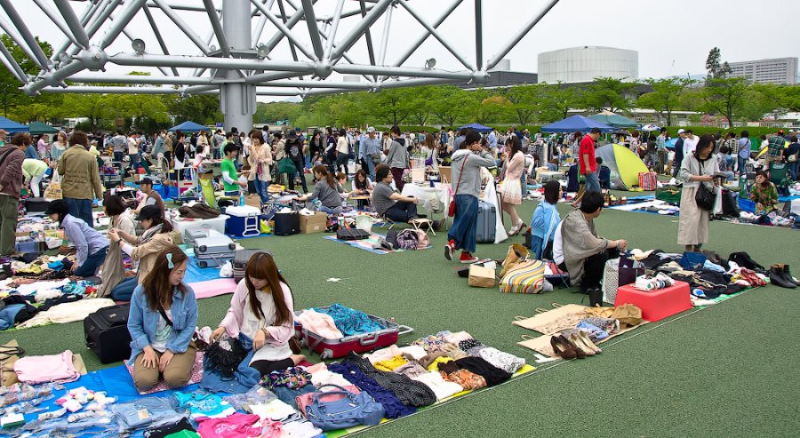 Clothing flea market in Japan, photo