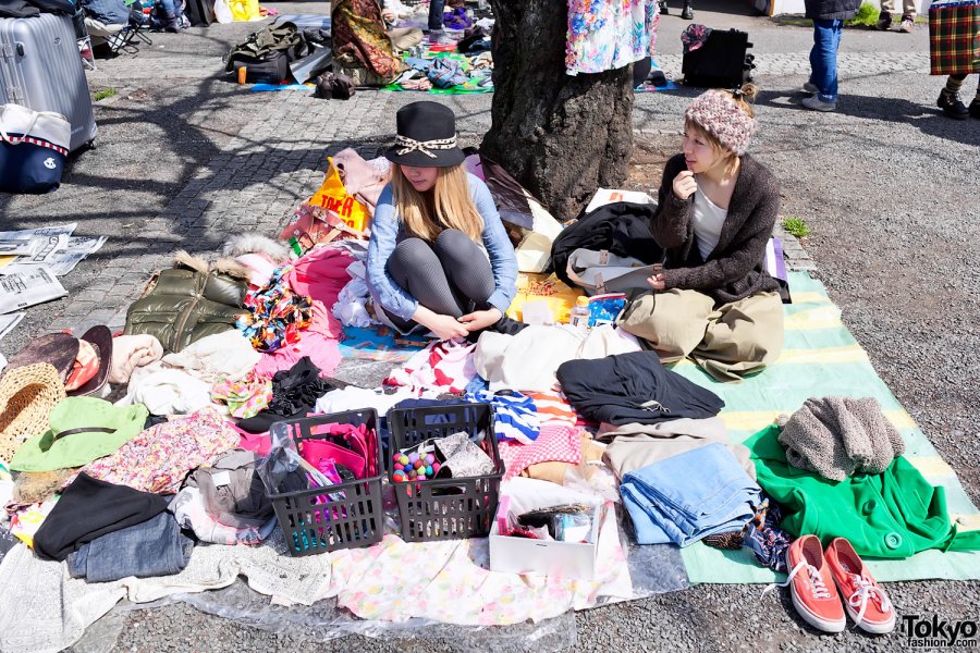 Flea markets in Japan