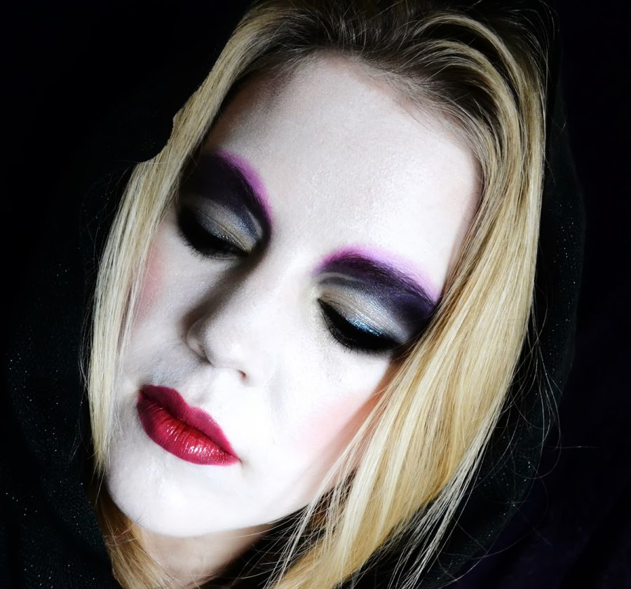 Halloween makeup, photo