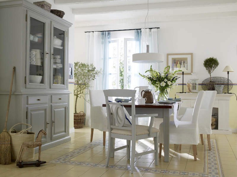 Provence style interior photo