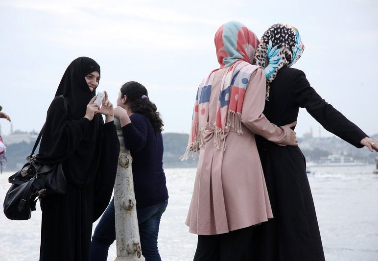 Turkish women, photo