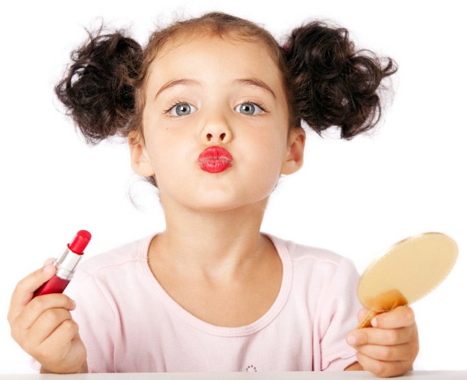 Photos of girls with makeup - cosmetics for children's photo shoots