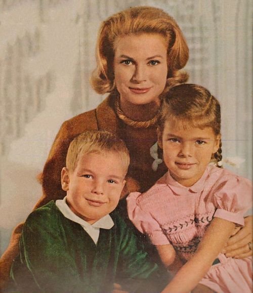 Grace Kelly - photo with children