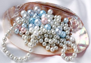 How to wear pearls