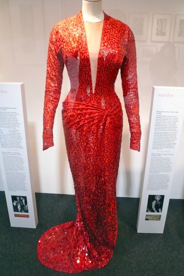 Marilyn Monroe and her dress