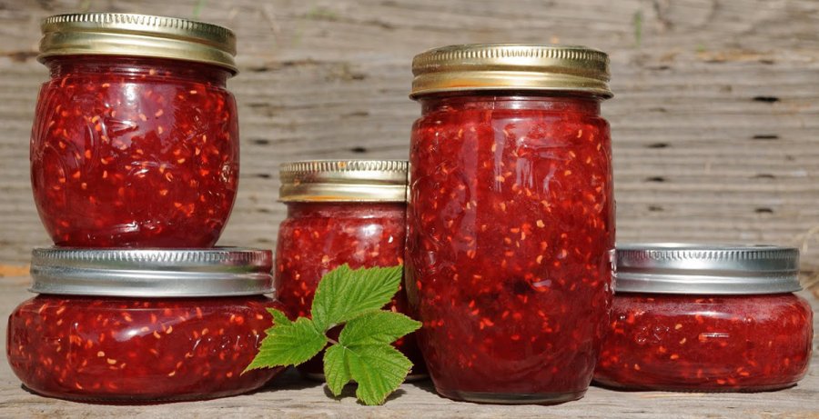 Raspberry jam, photo